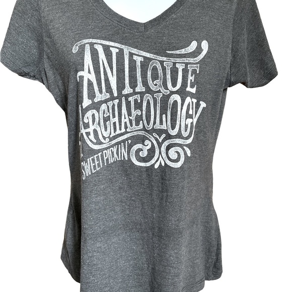 Women’s v-neck tshirt size med - Picture 1 of 3